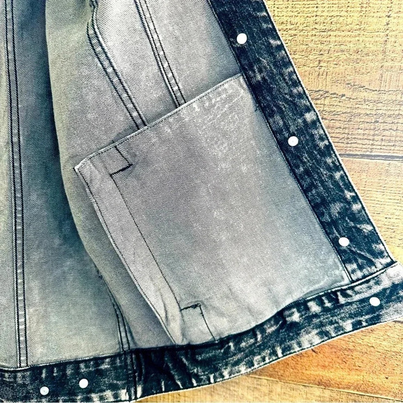 Michael Micheal Kors Ladies Acid-Wash Denim Jacket - Picture 12 of 12